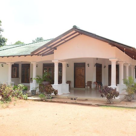 First House Mihintale Hotel Ngoại thất bức ảnh